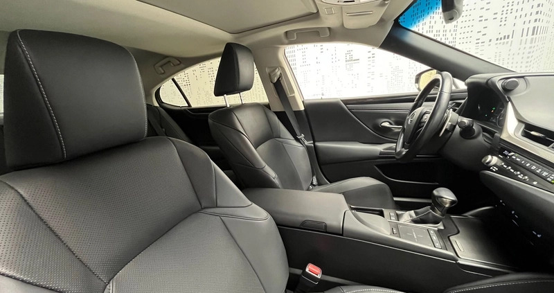 Lexus ES cena 182900 przebieg: 59042, rok produkcji 2021 z Bolesławiec małe 211